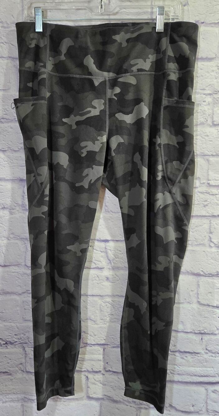 Active Life Black Gray Camo Work Out Pants XXL Cropped Side Pockets